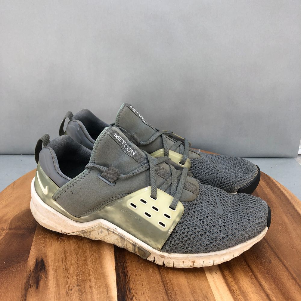 Nike Free Metcon 2 Training Shoes Mens 11 Gray Mesh Athletic Sneaker Performance